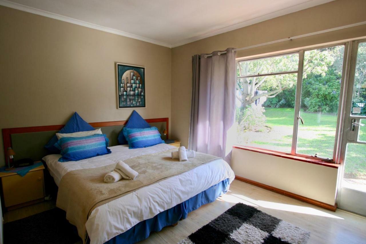 Clouds Guest House Durbanville Esterno foto