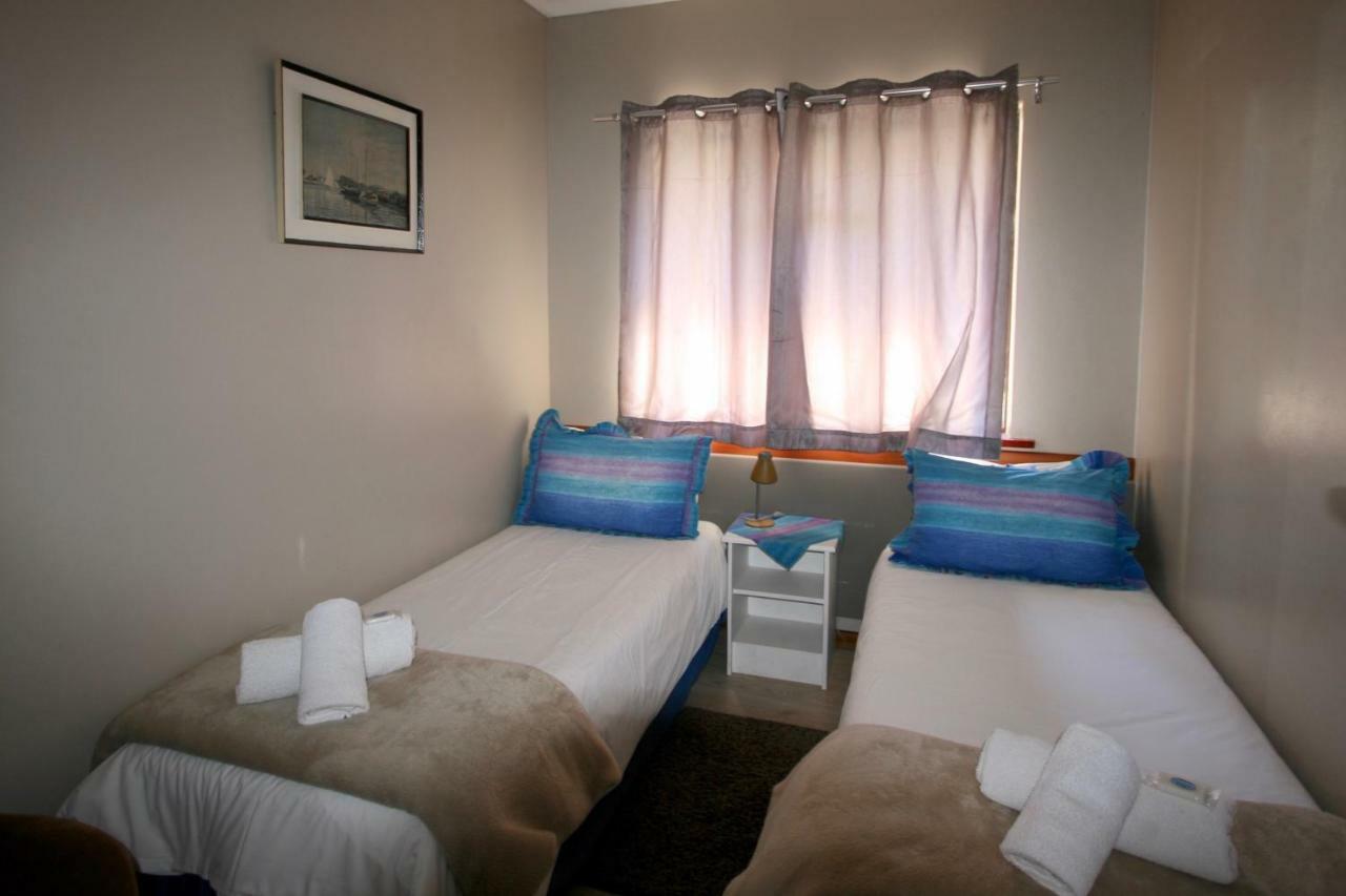 Clouds Guest House Durbanville Esterno foto