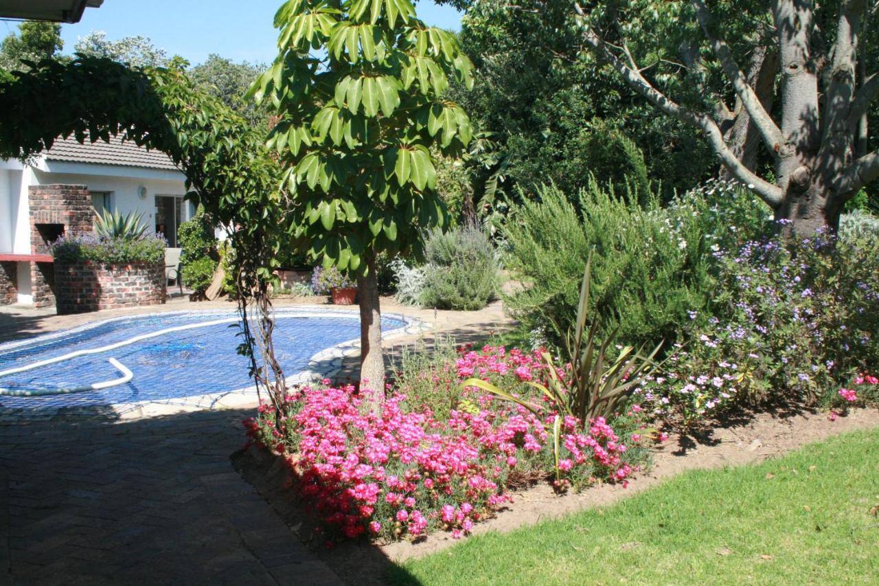 Clouds Guest House Durbanville Esterno foto